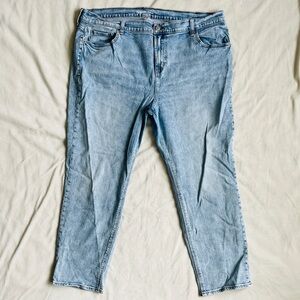 Boyfriend style, light wash denim blue jeans